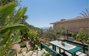 Cozy Apartment In Makarska With Wifi
